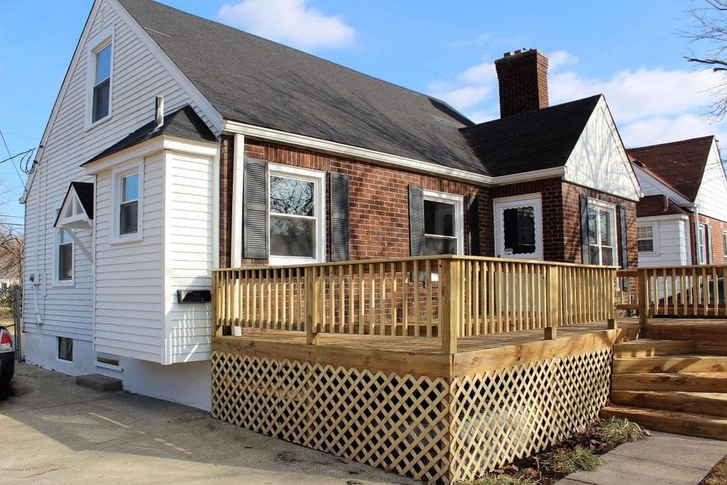 Ample parking space in driveway