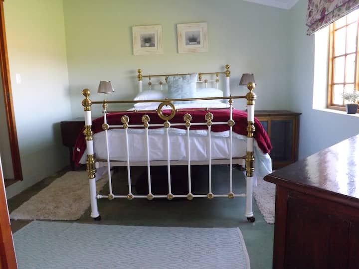 Kitanda kizuri cha shaba cha Victoria 