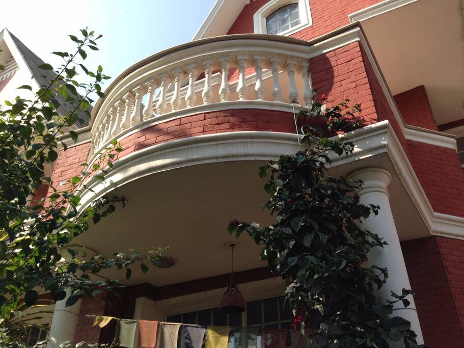Off Sohna Road in Gurgaon, you have one of the quietest and most beautiful residential colonies of Gurgaon