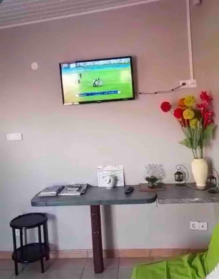 منطقة التلفزيون والمكتب 