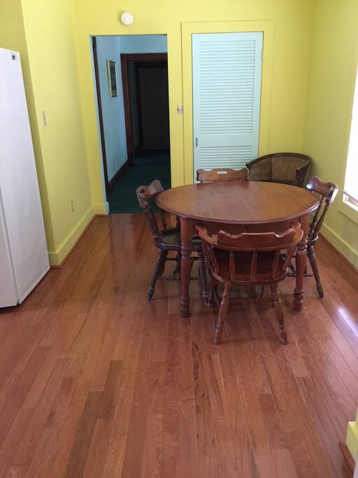 Breakfast nook
