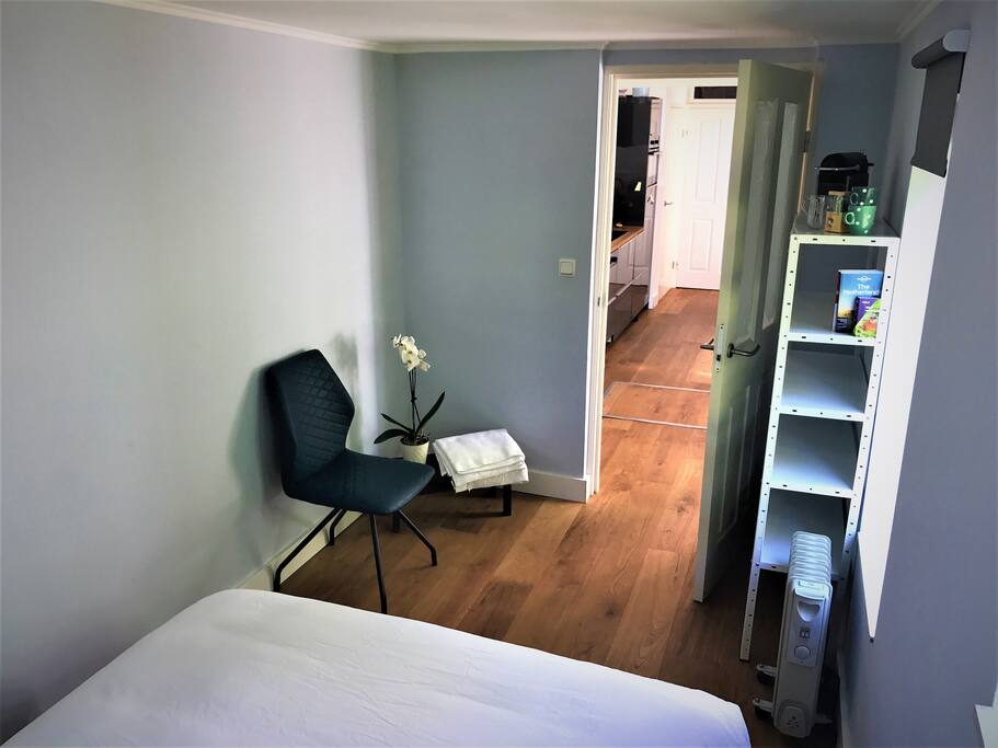 Private room from the back