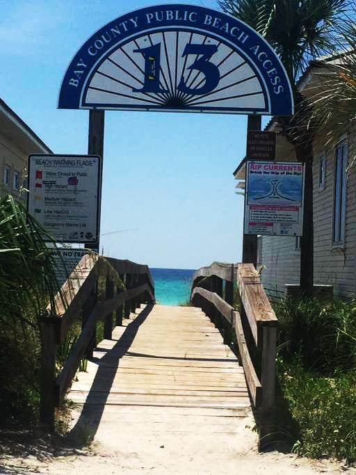 Beach access to the sugar-white sandy beach!