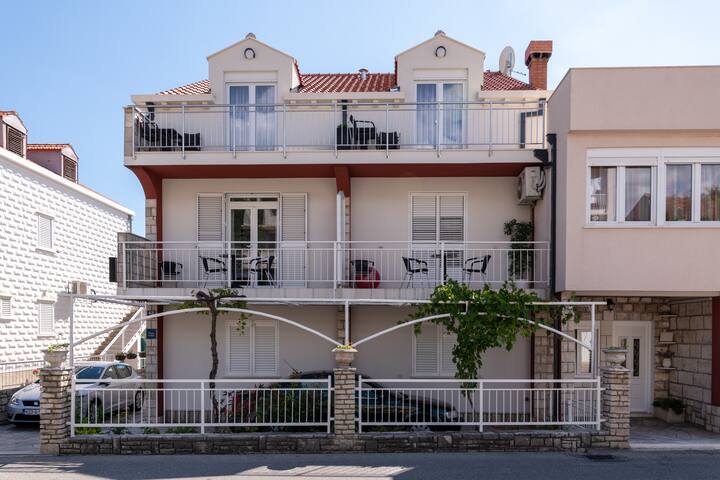 Big studio apartment 7 km from Dubrovnik