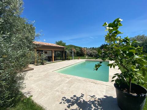 Charming cottage in the heart of Provence