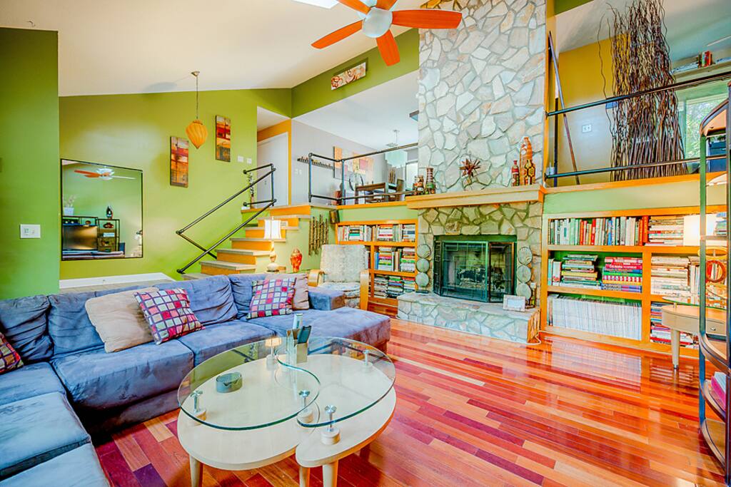 The Living Room with vaulted ceiling and an extensive cookbook collection (I am a chef). Cozy up to the gas fireplace and enjoy a read...