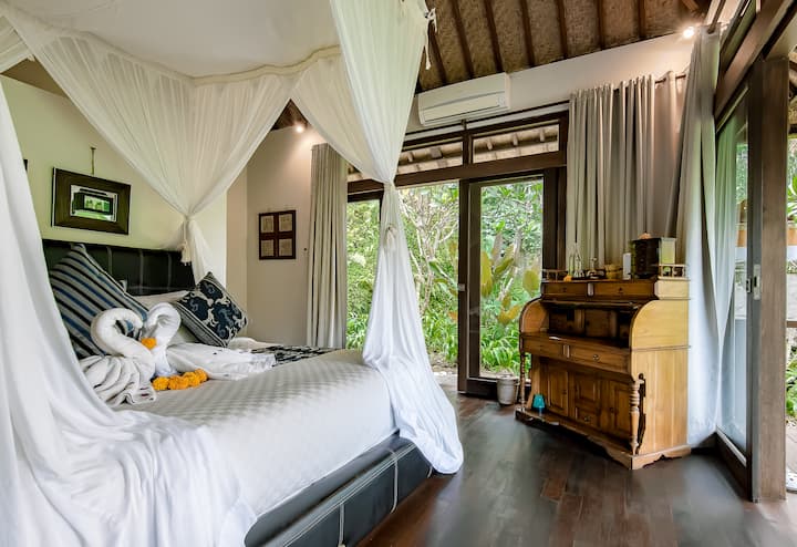 Вила Ума Шанти