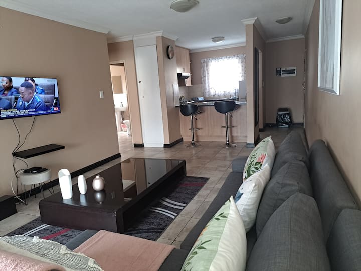 Cosy 1 Bedroom Apartment In The Heart Of Midrand - Midrand