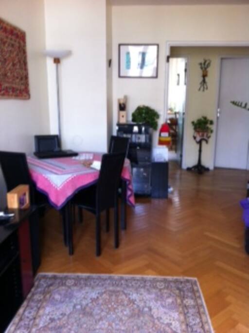 living room dining table