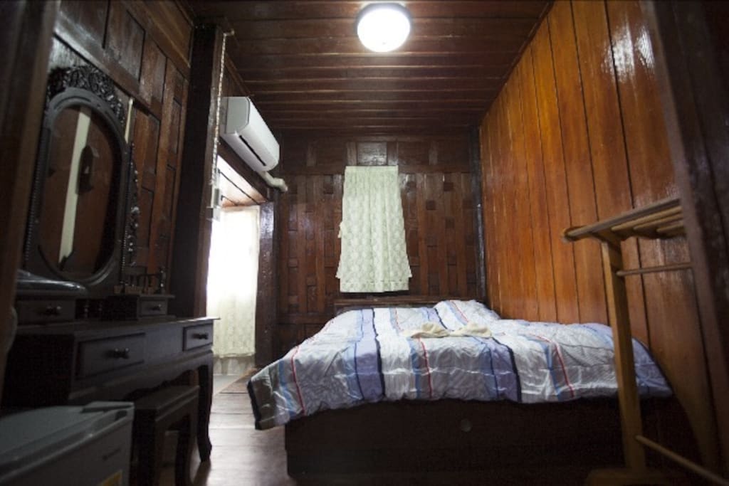 small room for 2 persons