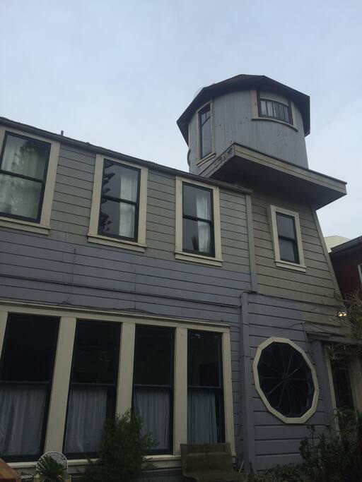 Three rooms, three stories! 1st - kitchen, 2nd - living room/bedroom (bathroom), 3rd - yoga room.