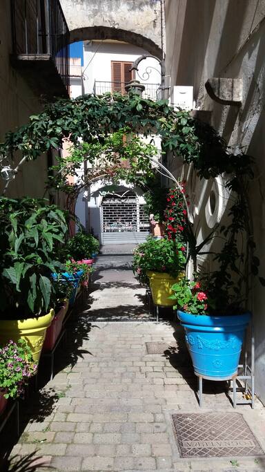 L ingresso del vicolo