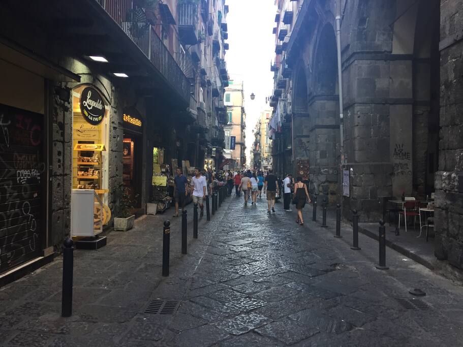 Via Tribunali