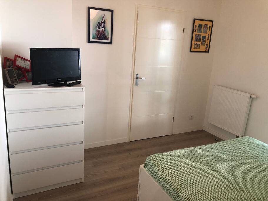 Chambre 1 avec TV