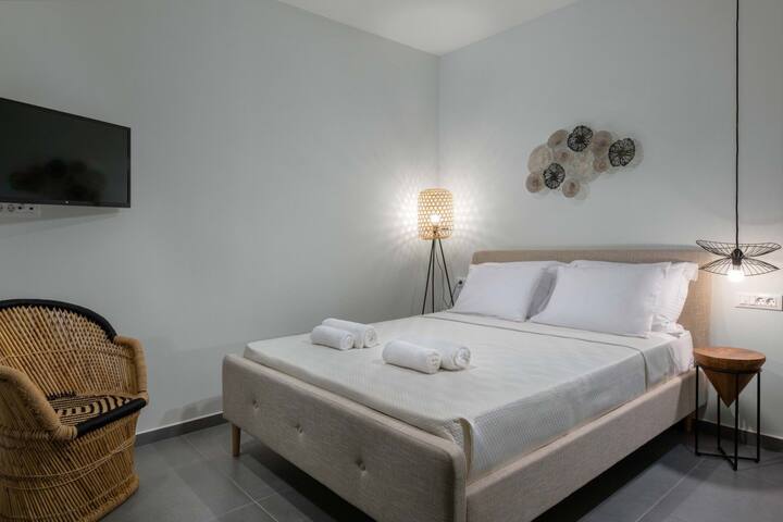 Pine hill residence gallery image 3