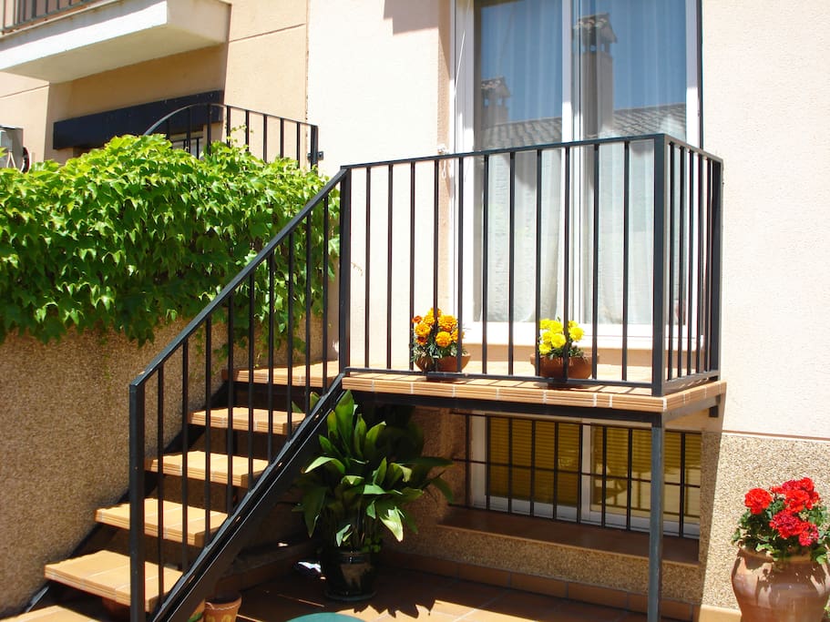 Acceso a patio desde salón