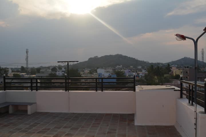 Sam's Nest - 1BHK AC Villa - Most Reviewed in town