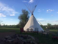 Charming+Tipi