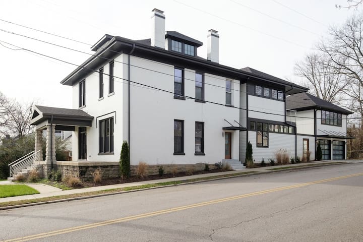 Belmont 12th South DREAM HOUSE: Top rated home gallery image 4