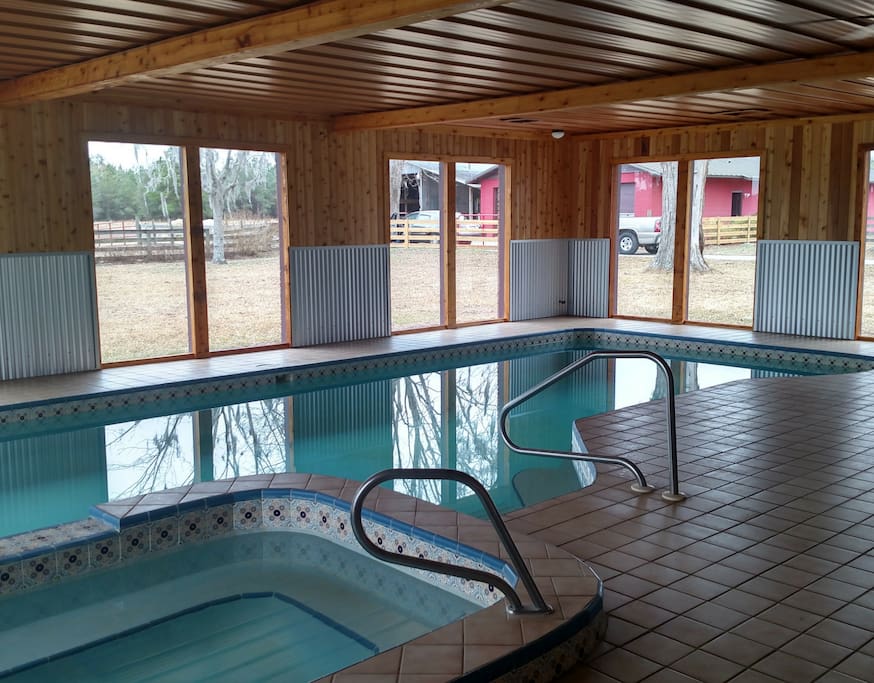 Indoor pool - ground temperature