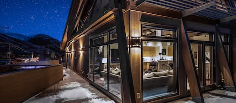 Pearl at Jackson 302