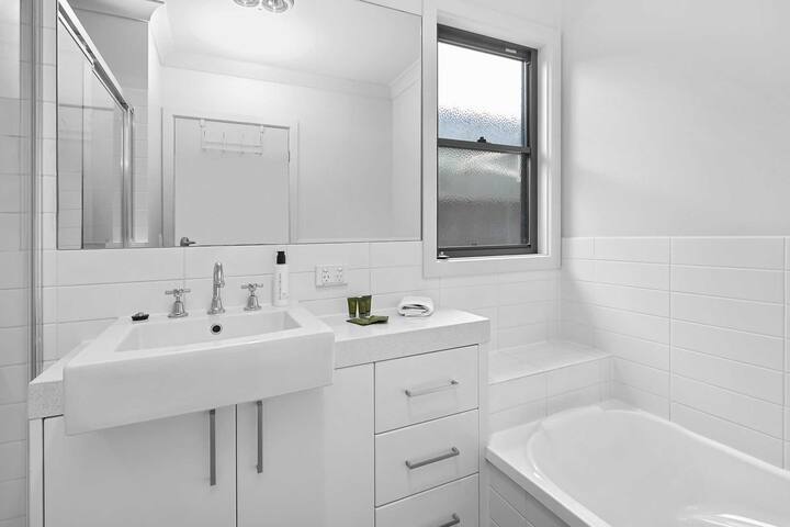 Ocean House gallery image 2