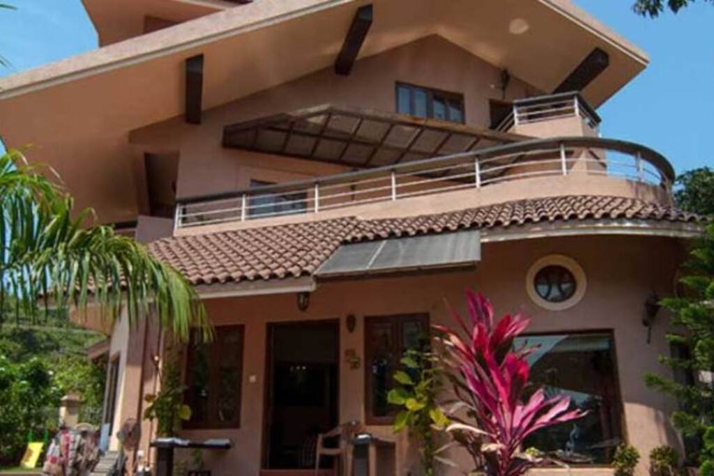 Luxuries 4BHK Villa