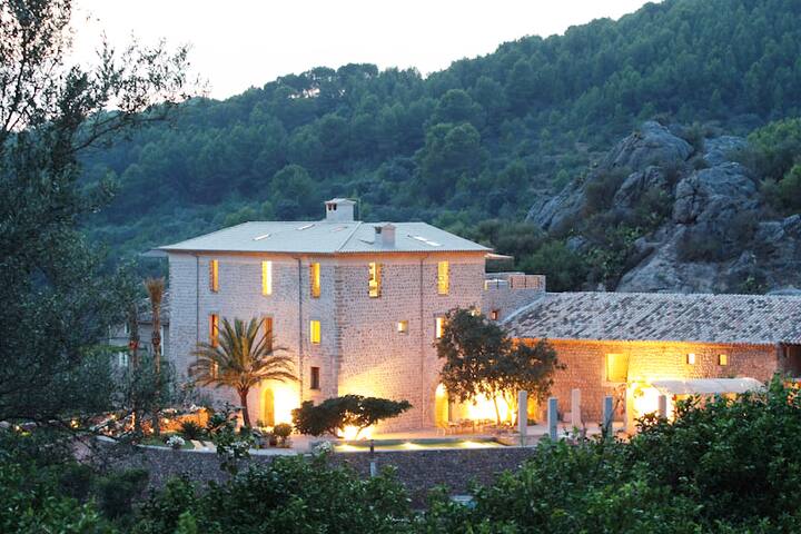 Spectacular Property Next To The Sea gallery image 2