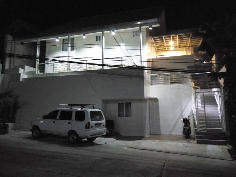 NIGHT SHOT