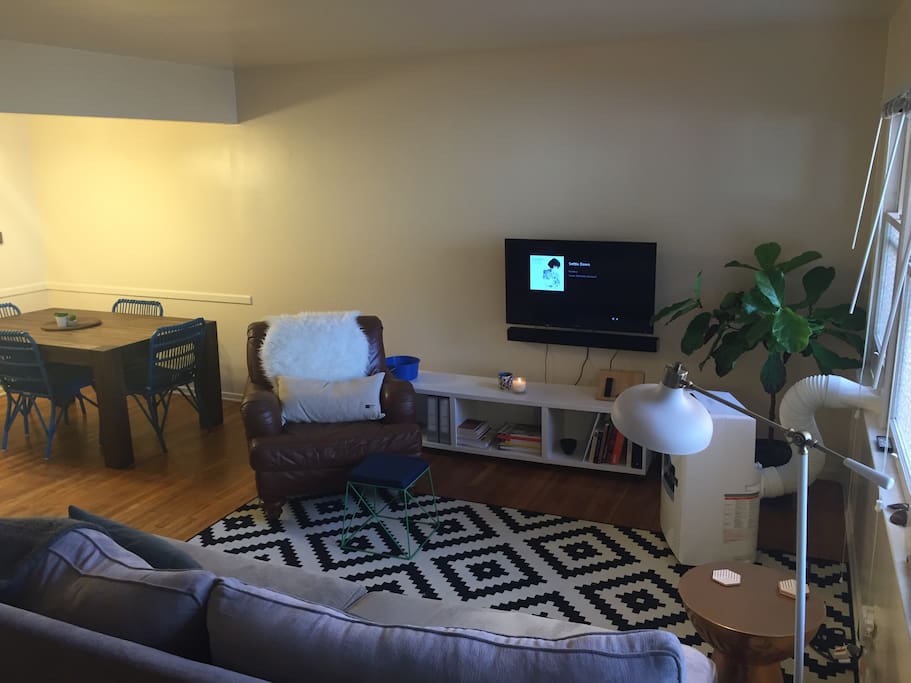 Clean, modern decorated living room.