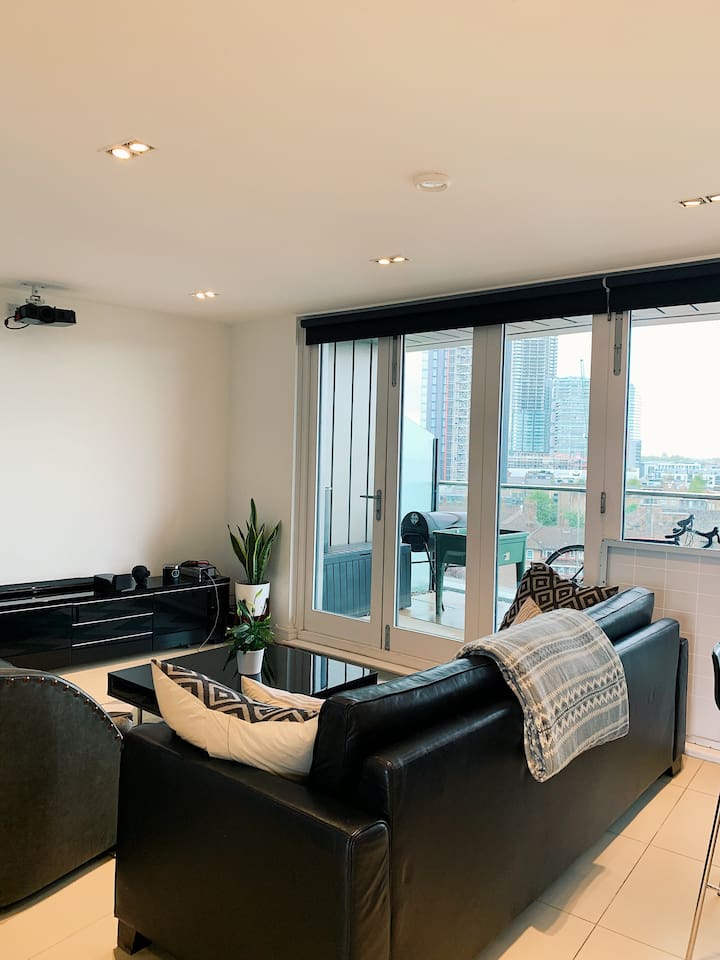 Modern flat in Shoreditch (old street)