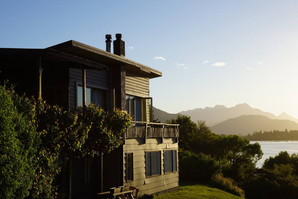 External view of house in its dramatic setting