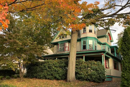 View Airbnb Pet Friendly Poconos Collection