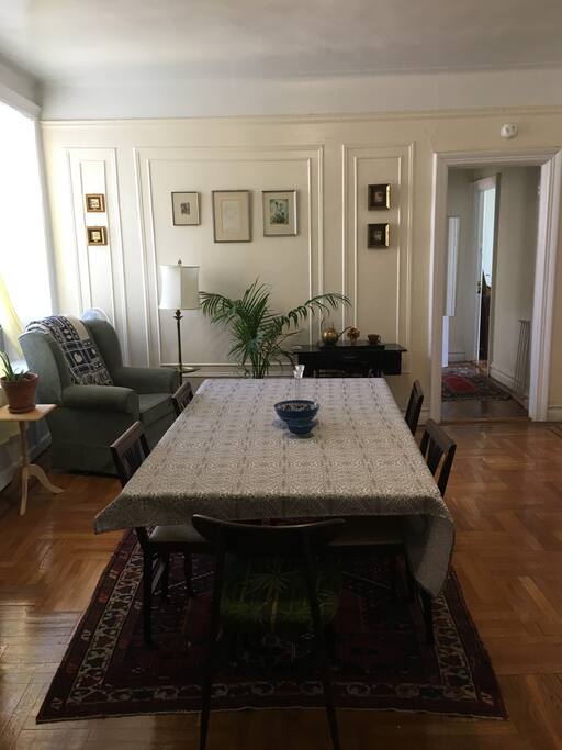Dining room. The table expands even more!