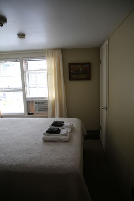 queen bed