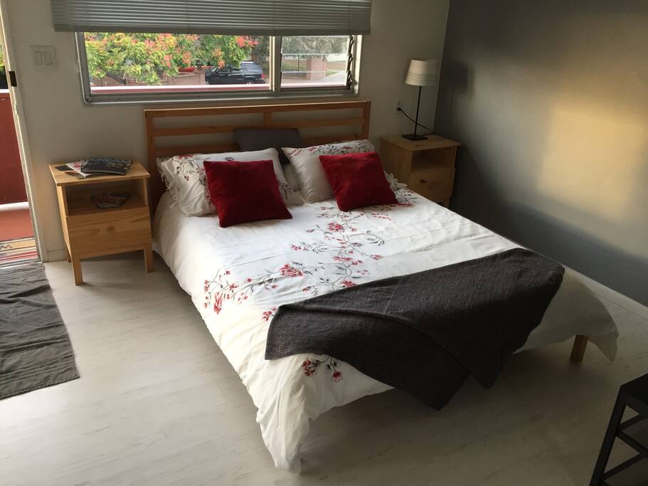 Queen Bed
