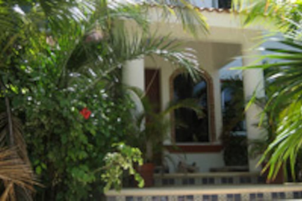 Beautiful, private home located in Akumal Sur.