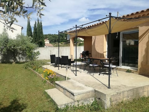 90 m2 house. 2 bedrooms. Quiet village