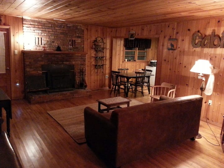 Private 2br Mountain Retreat With Hot Tub - Maggie Valley, NC