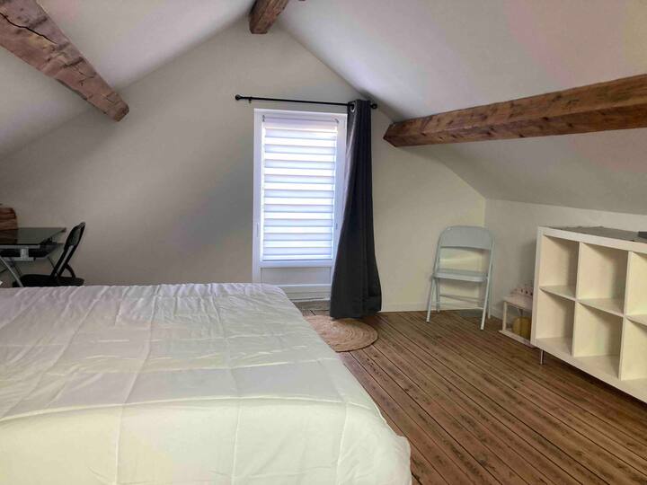 Chambre Dans Maisonnette Entièrement Meublée - Moulins