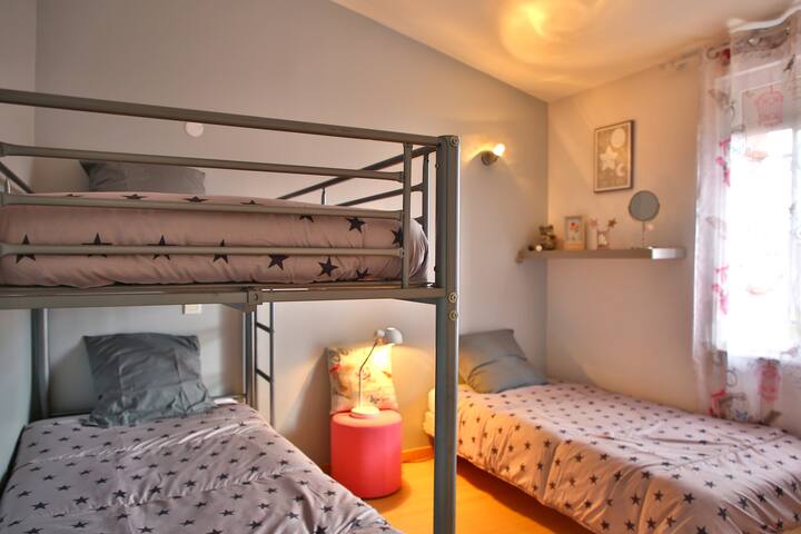 Chambre 3 avec 3 lits  simples