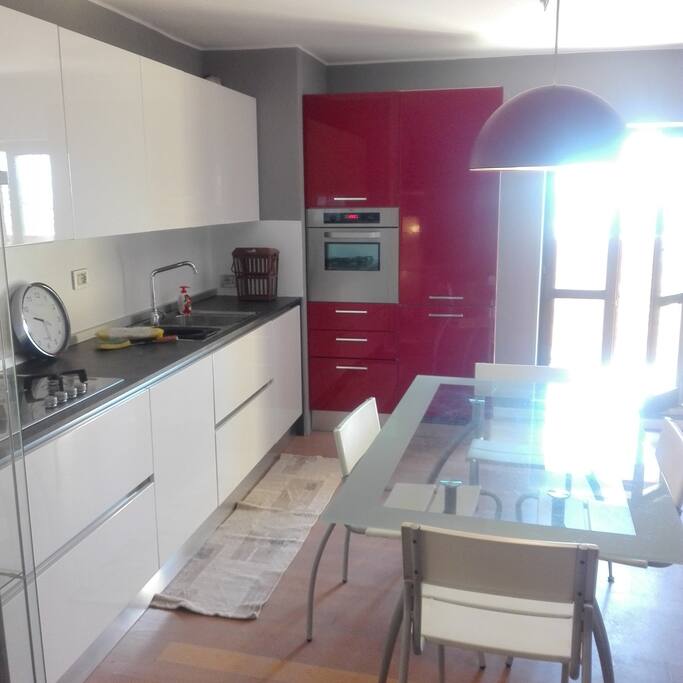 Cucina con apertura su terrazza