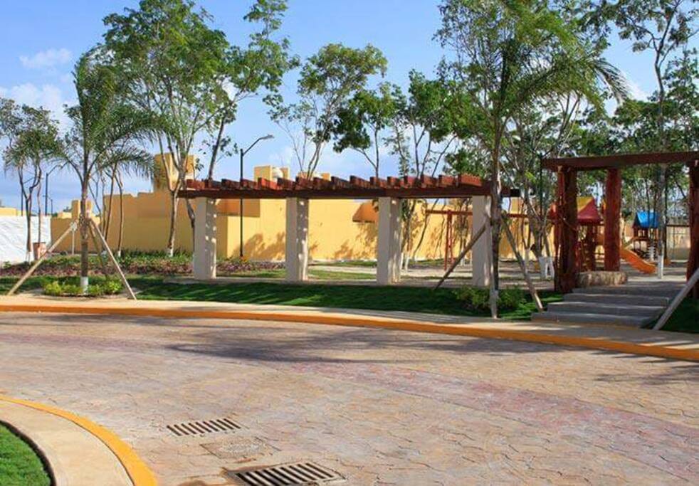 Entrada a las Areas Comunes y parque