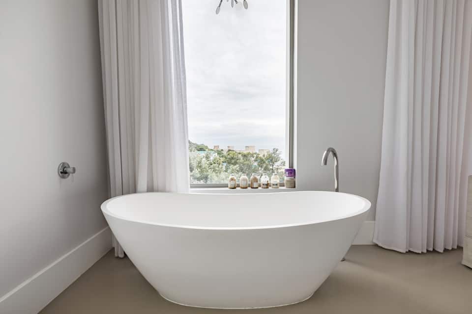 Maison de Plage, a concrete villa above Umdloti, Umdloti, KwaZulu-Natal, South Africa, photo 9 of 10