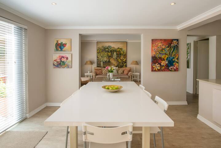 Easy living West Beach family home gallery image 4