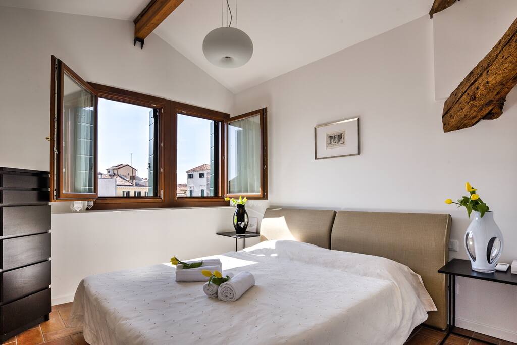 bedroom2
