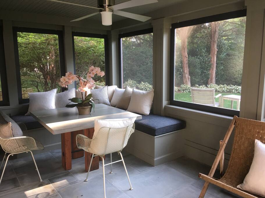 Garden Room / Screened in Patio