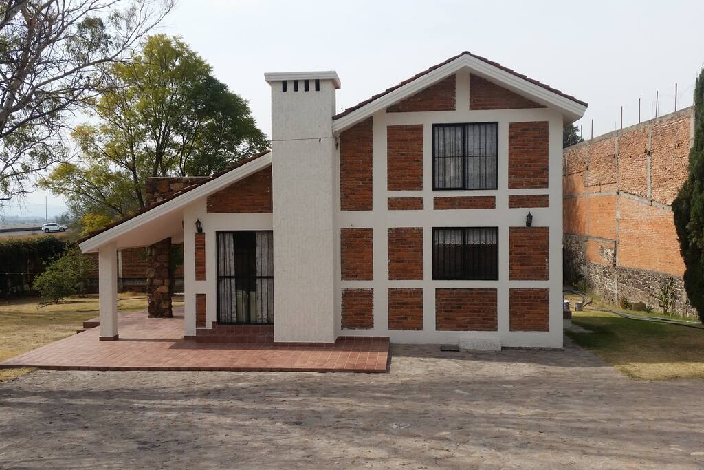 Cabaña desde el estacionamiento