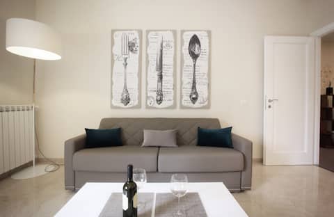 Top Airbnb: Villa Balestra house with garden and free parking a Roma