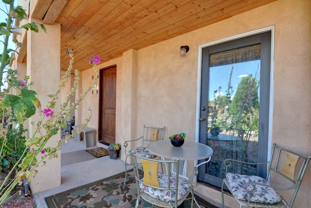 Front porch sitting area